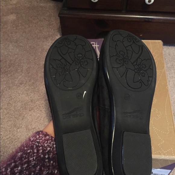 Dansko Black/Tortoise Loafers - Picture 4 of 6